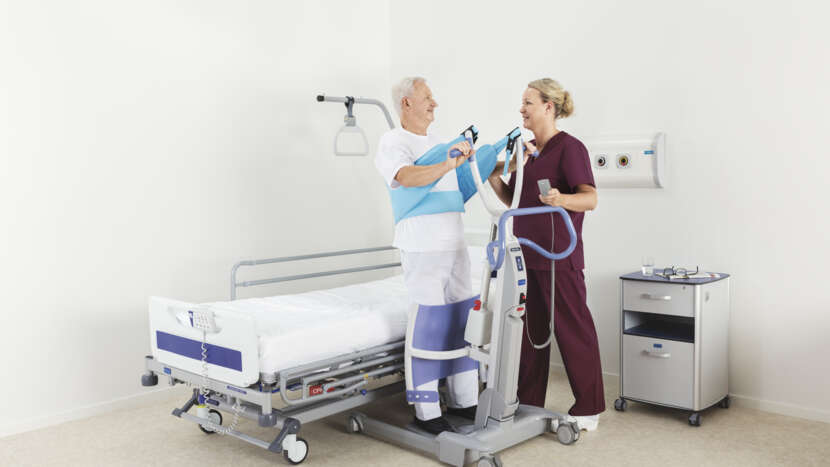 ArjoHuntleigh Sara Flex Sit-to-Stand Patient Lift