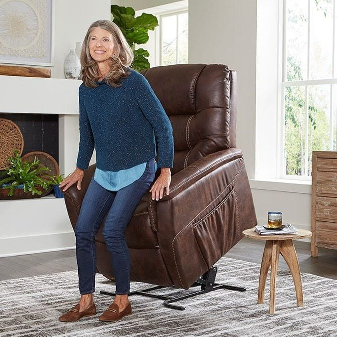 DeLuna Dione Lift Recliner