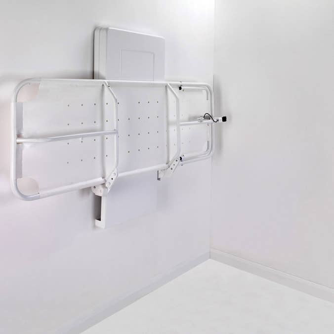 Close-up image of Smirthwaite Easi-Lift Shower Stretcher