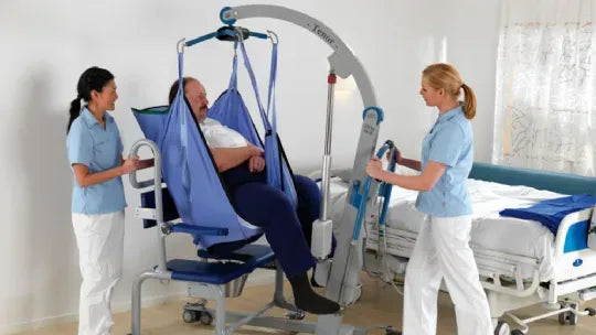 Close-up image of Tenor Bariatric Patient Lift by ArjoHuntleigh (FULLY ASSEMBLED)