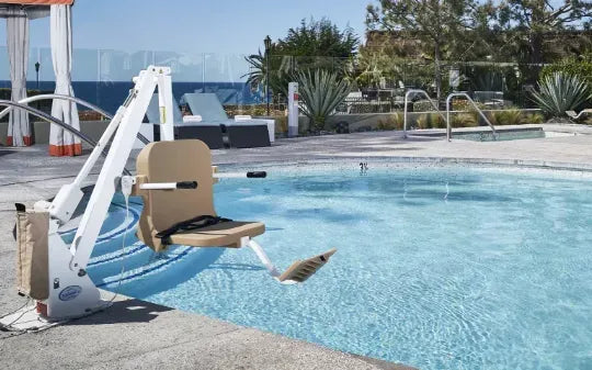 Close-up image of Aqua Creek Ranger 2 Pool Lift for Small Swimming Pools