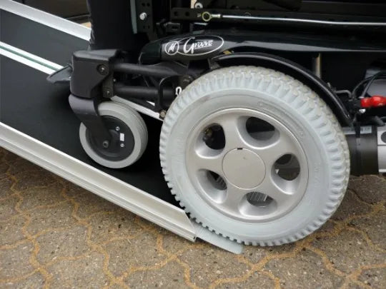 Close-up image of Stepless Portable Ramp System - EasyFold Pro