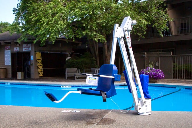 Mighty ADA Compliant UL Pool Lift
