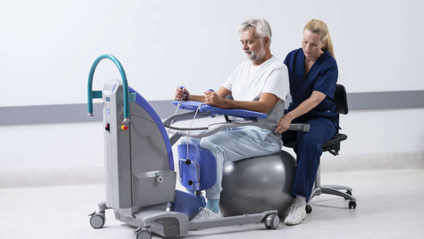 ArjoHuntleigh Sara Plus Sit-to-Stand Lift