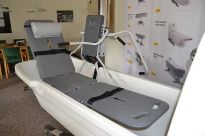 Mobile Bath Chair with Lift System TR9650 by TR Equipment