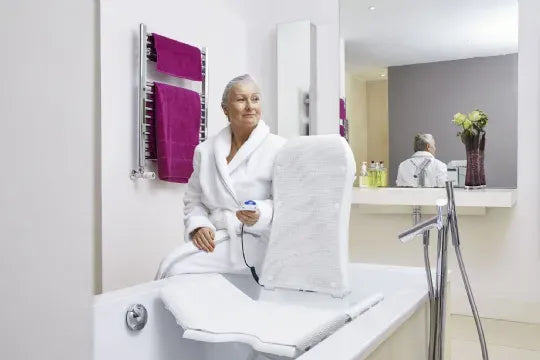 Marine Bath Lift by Clarke Healthcare